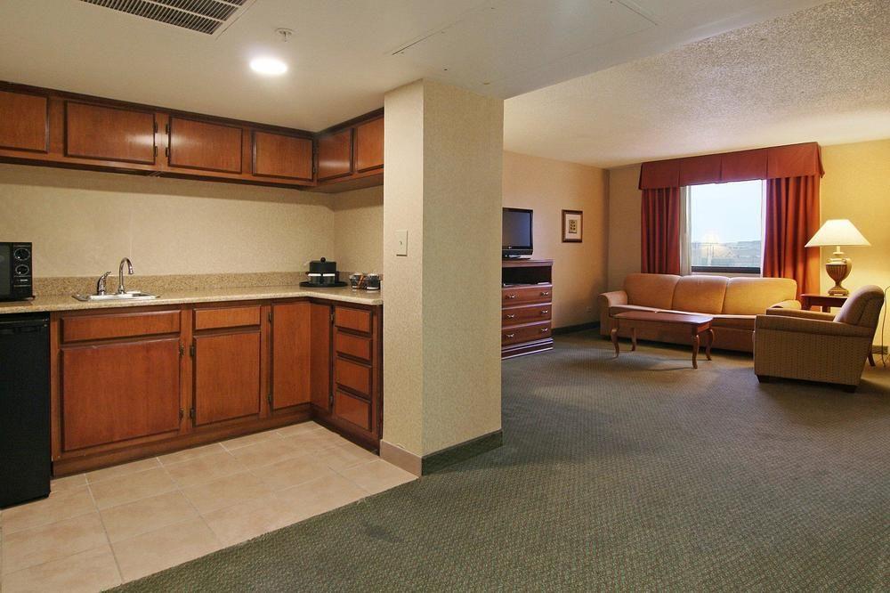 Holiday Inn Express Dallas Market Center By Ihg Dış mekan fotoğraf