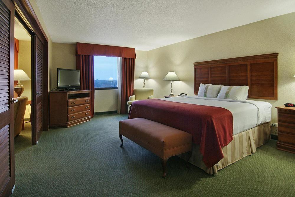 Holiday Inn Express Dallas Market Center By Ihg Dış mekan fotoğraf