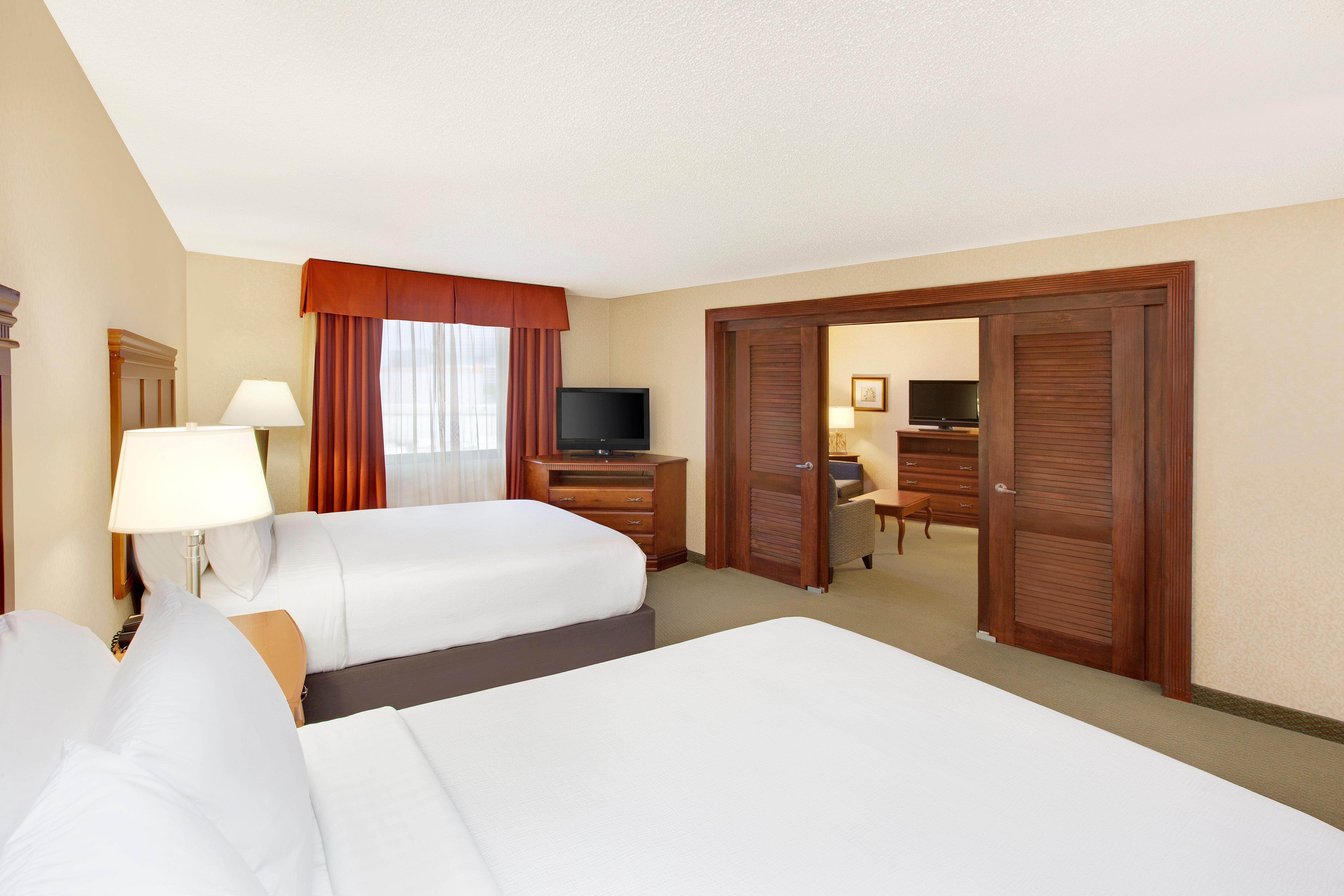 Holiday Inn Express Dallas Market Center By Ihg Dış mekan fotoğraf