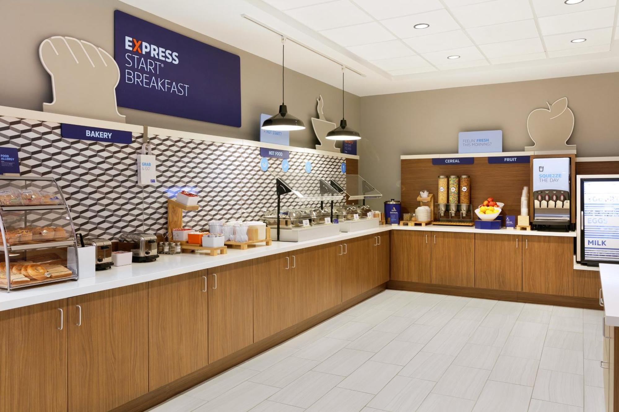 Holiday Inn Express Dallas Market Center By Ihg Dış mekan fotoğraf