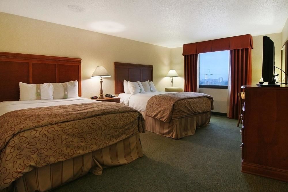 Holiday Inn Express Dallas Market Center By Ihg Dış mekan fotoğraf