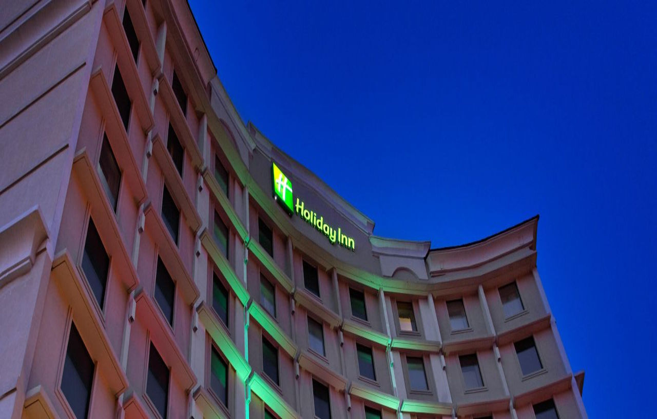 Holiday Inn Express Dallas Market Center By Ihg Dış mekan fotoğraf